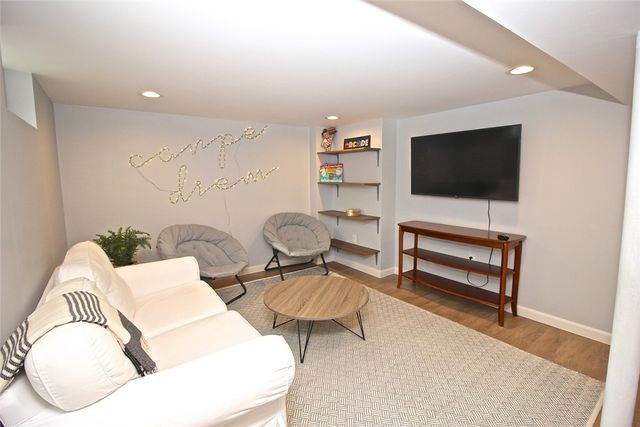 139 Coggeshall Avenue, Newport, RI 02840