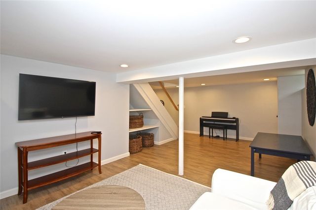 139 Coggeshall Avenue, Newport, RI 02840