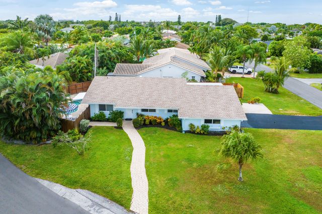 750 Heron Drive, Delray Beach, FL 33444