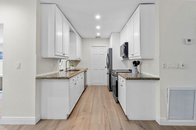 750 Heron Drive, Delray Beach, FL 33444