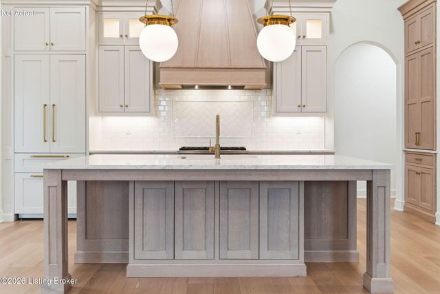 11 Springhouse Creek Ln, Louisville, KY 40245