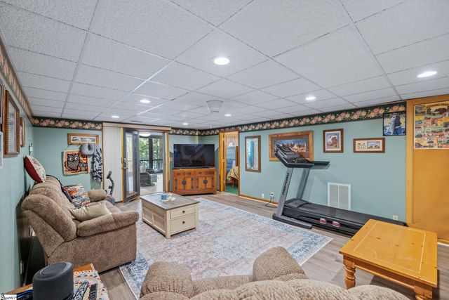 108 Tulip Lane, Westminster, SC 29693