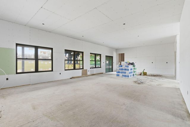 5402 N Setiz Avenue, Springfield, MO 65803