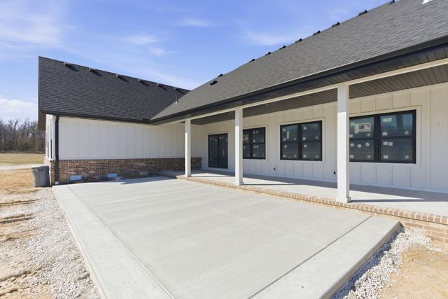 5402 N Seitz Avenue, Springfield, MO 65803