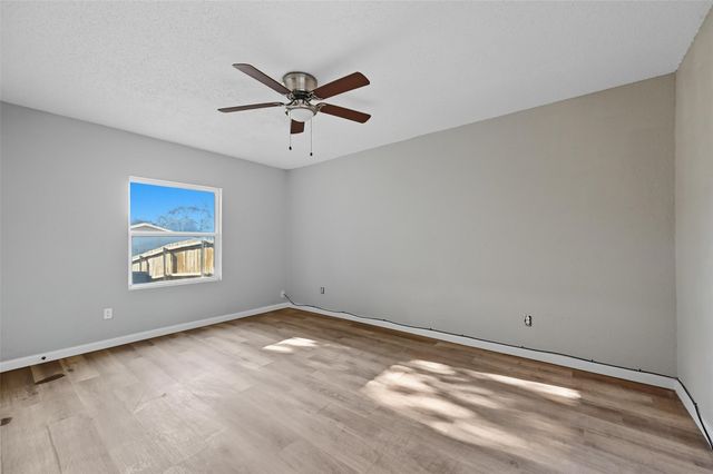 236 Ezekial Avenue, Dallas, TX 75217