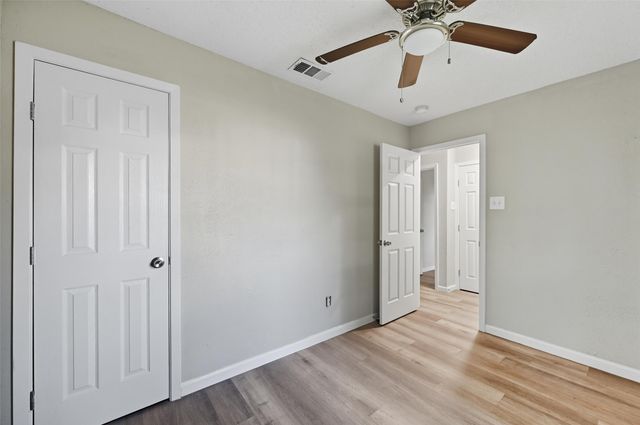 236 Ezekial Avenue, Dallas, TX 75217