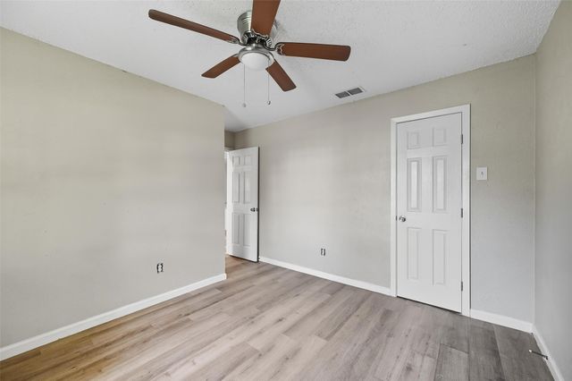 236 Ezekial Avenue, Dallas, TX 75217