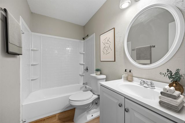 236 Ezekial Avenue, Dallas, TX 75217