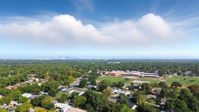 236 Ezekial Avenue, Dallas, TX 75217