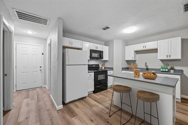 236 Ezekial Avenue, Dallas, TX 75217