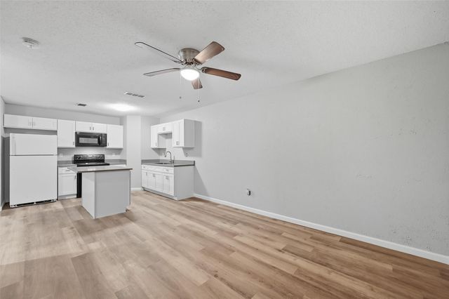 236 Ezekial Avenue, Dallas, TX 75217