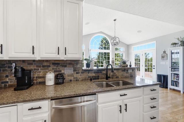 30 Martin Lane, Springboro, OH 45066