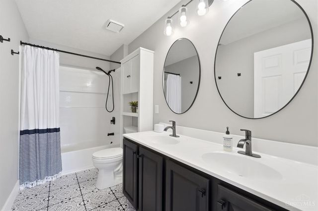 30 Martin Lane, Springboro, OH 45066