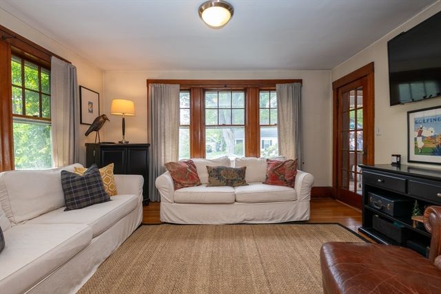 21 Park Street, Hamilton, MA 01982