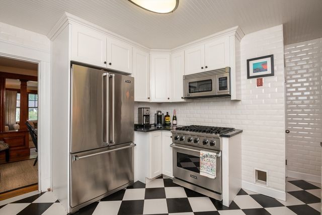 21 Park Street, Hamilton, MA 01982
