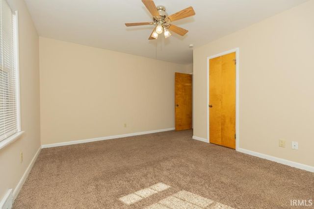 1330 Green Meadow Road, Evansville, IN 47715