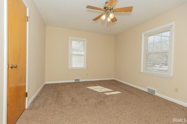 1330 Green Meadow Road, Evansville, IN 47715