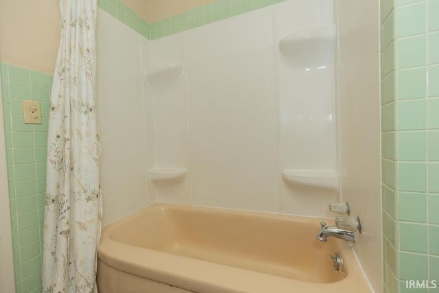 1330 Green Meadow Road, Evansville, IN 47715