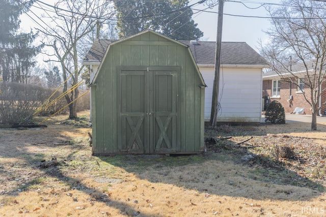 1330 Green Meadow Road, Evansville, IN 47715