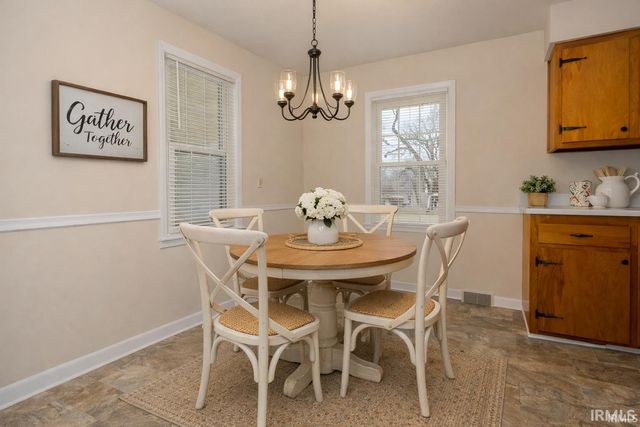 1330 Green Meadow Road, Evansville, IN 47715