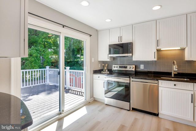 7223 ASHVIEW DR, Springfield, VA 22153