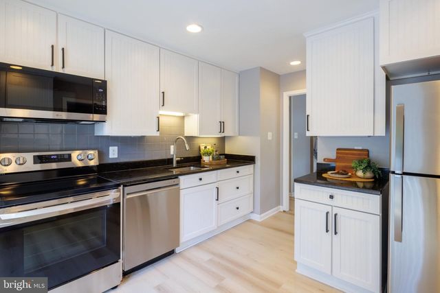 7223 ASHVIEW DR, Springfield, VA 22153