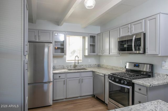 2205 W Cambridge Avenue, Phoenix, AZ 85009