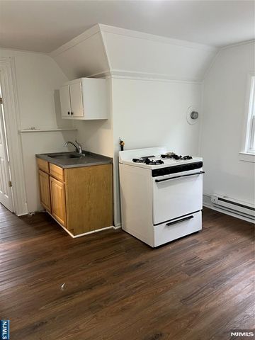 12 Quincy Street 4, Passaic, NJ 07055