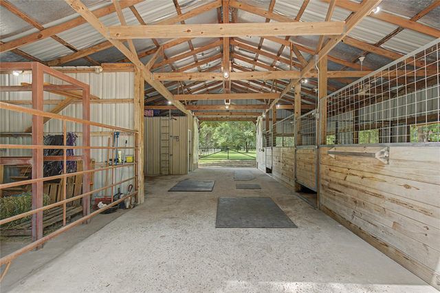 5291 Fm 1374 Road, Huntsville, TX 77340