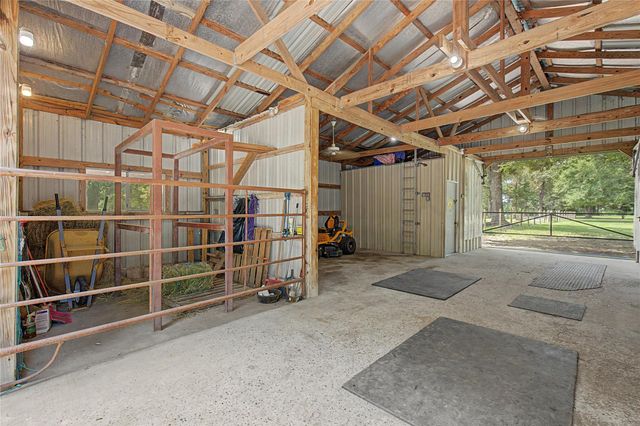 5291 Fm 1374 Road, Huntsville, TX 77340