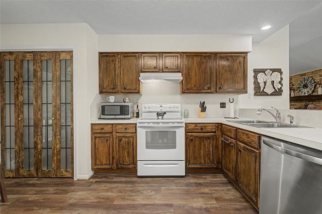5291 Fm 1374 Road, Huntsville, TX 77340