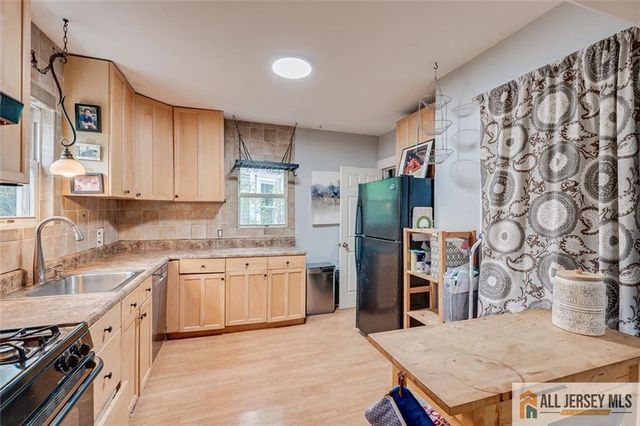 111 Johnson Street, Highland Park, NJ 08904