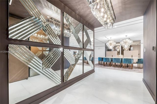 300 Biscayne Blvd Way 5104, Miami, FL 33131