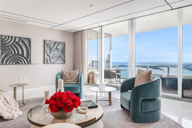 300 Biscayne Blvd Way 5104, Miami, FL 33131