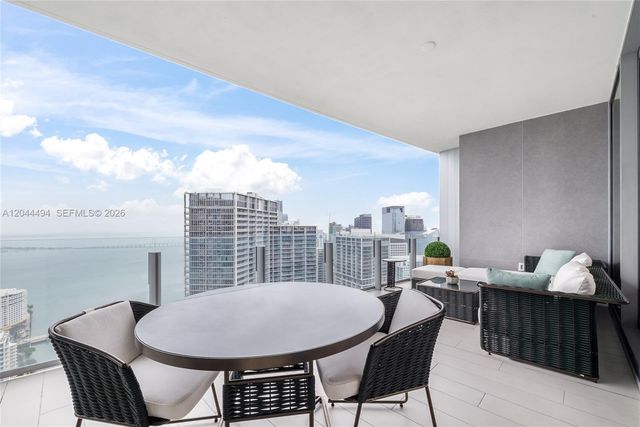300 Biscayne Blvd Way 5104, Miami, FL 33131