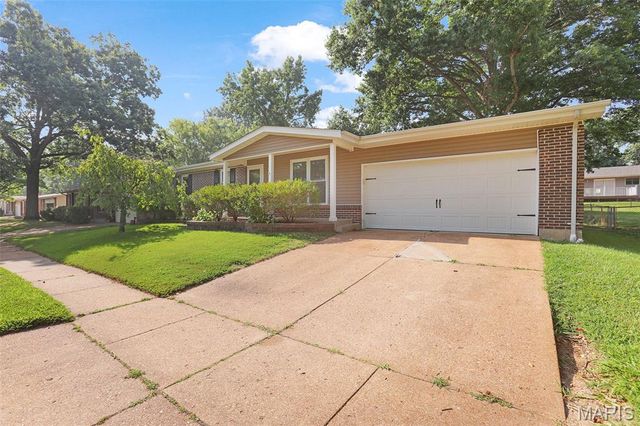 1210 Dorne Drive, Ballwin, MO 63021