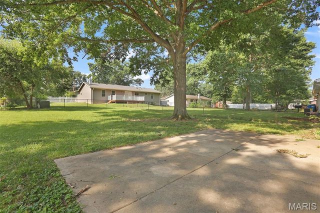 1210 Dorne Drive, Ballwin, MO 63021