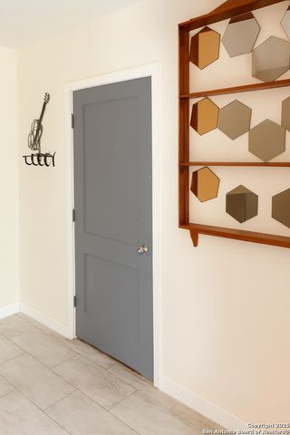 111 Dublin Ave, San Antonio, TX 78223