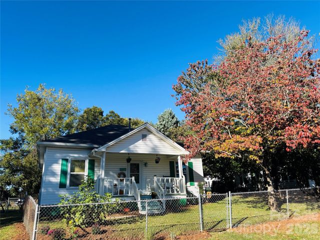 302 Park Avenue, Mount Holly, NC 28120