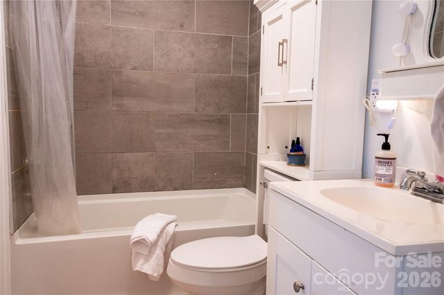 302 Park Avenue, Mount Holly, NC 28120