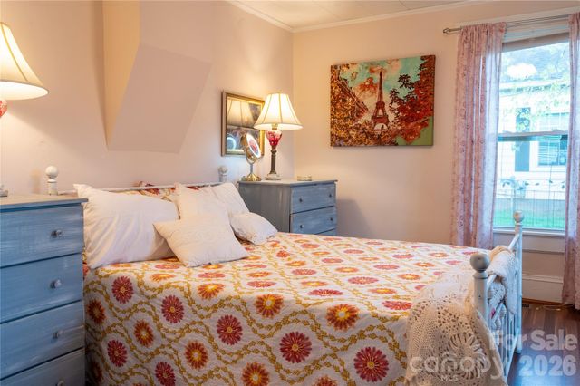 302 Park Avenue, Mount Holly, NC 28120