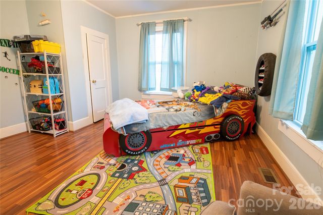 302 Park Avenue, Mount Holly, NC 28120