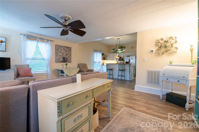 302 Park Avenue, Mount Holly, NC 28120