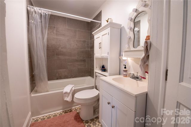 302 Park Avenue, Mount Holly, NC 28120