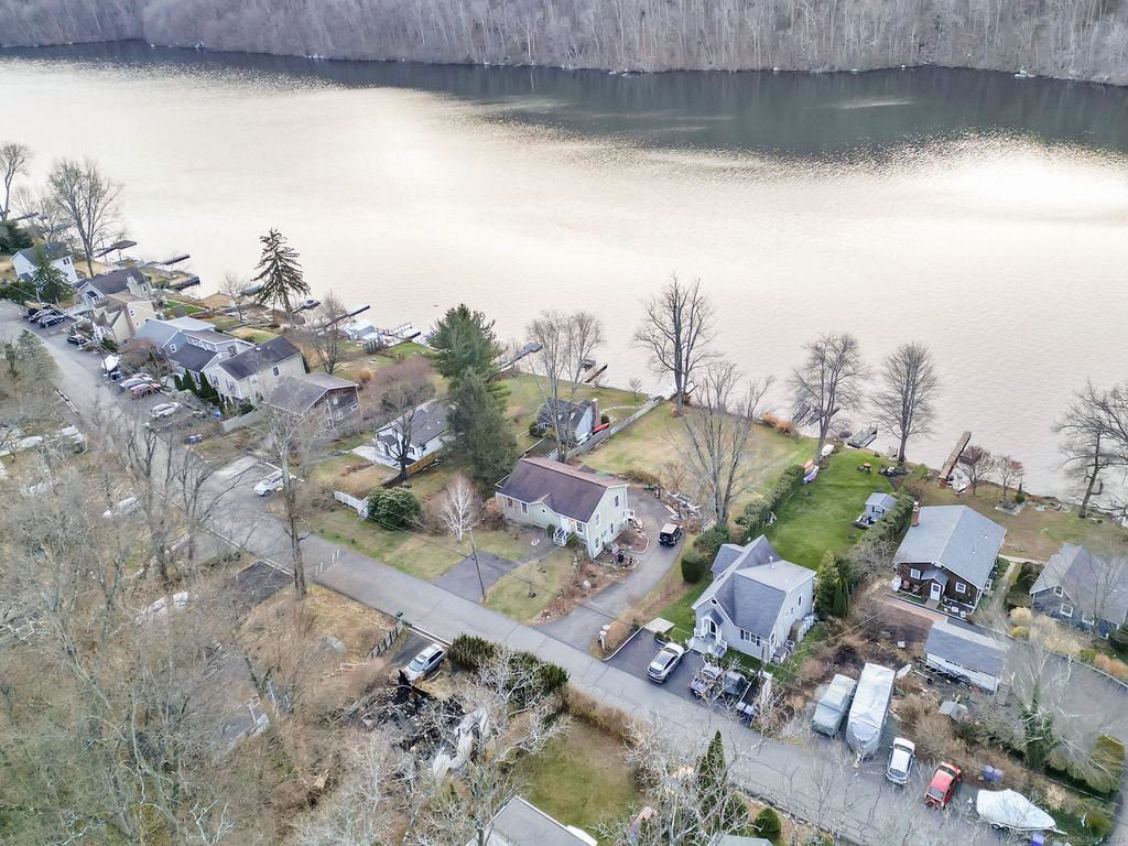 54 Lavelle Avenue, New Fairfield, CT 06812