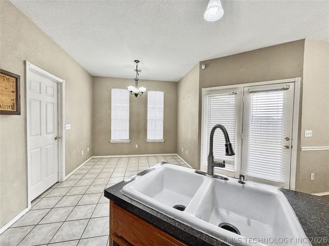 1580 Aspen Drive, Tahlequah, OK 74464