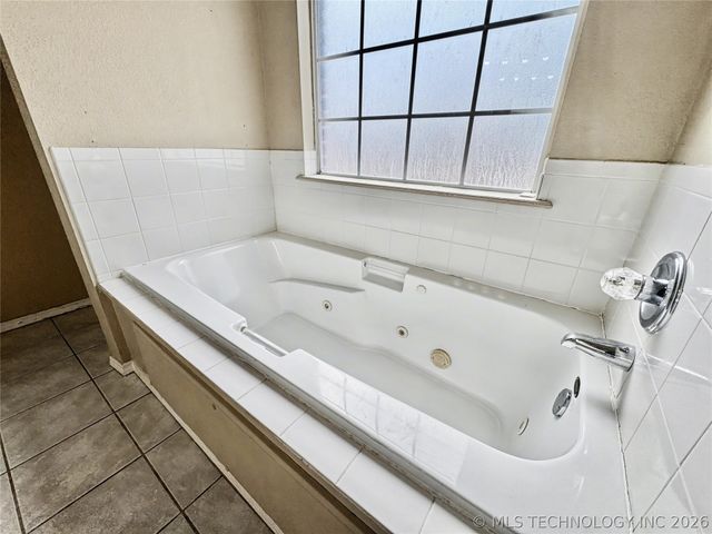 1580 Aspen Drive, Tahlequah, OK 74464