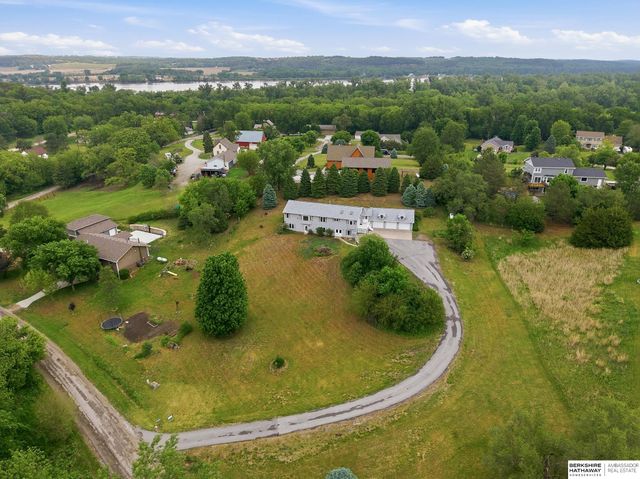 36712 Oakmont Drive, Louisville, NE 68037
