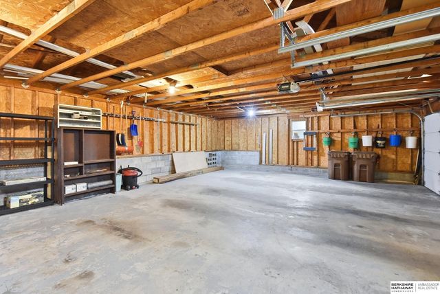 36712 Oakmont Drive, Louisville, NE 68037