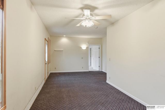 36712 Oakmont Drive, Louisville, NE 68037